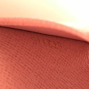 Date code & wear on metal clasp on LV Key Holder